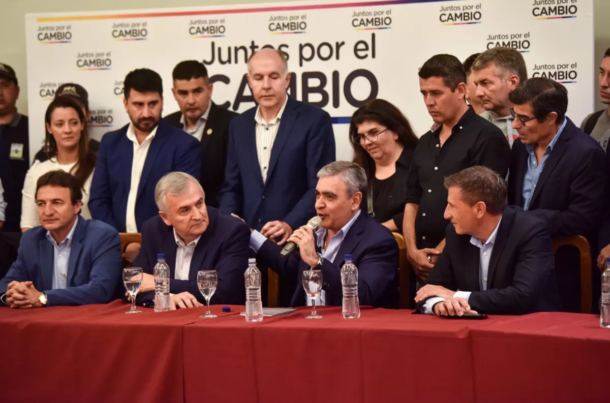 ARENGA. Alfaro exclamó ante la militancia de JxC que las elecciones de Tucumán deben ser en agosto. 