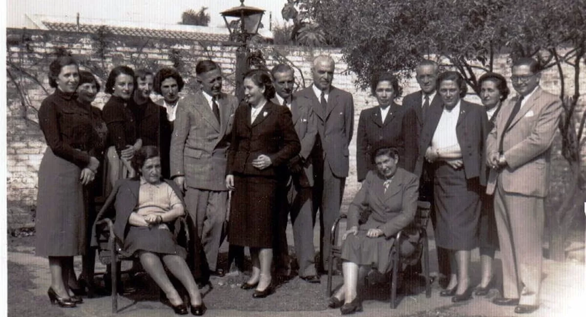 RETRATO DE FAMILIA. Imagen de los López Pondal.