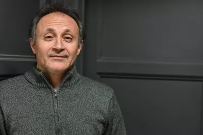 Juan José Becerra: “Todas las inteligencias son artificiales”