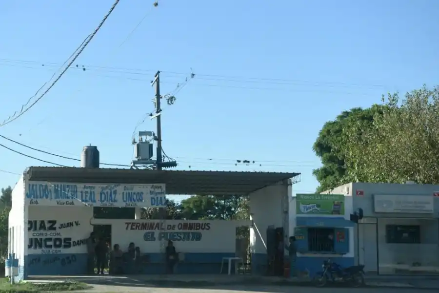 LUGAR DE ENCUENTRO. La terminal de ómnibus del pueblo. 