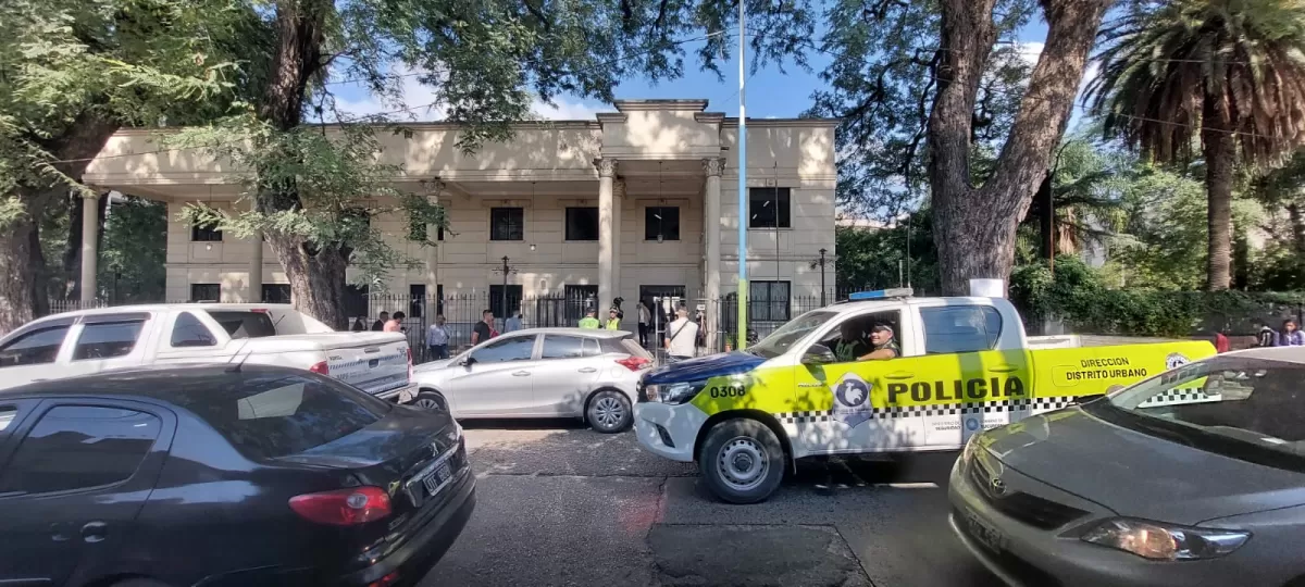 Armas en escuelas de Tucumán: cómo se procede ante estos casos