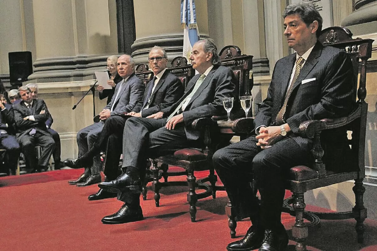 SIN LA FIRMA DE LORENZETTI. Rosatti, Maqueda y  Rosenkrantz, de derecha a izquierda, decidieron dejar sin efecto la medida que frenó la elección. 