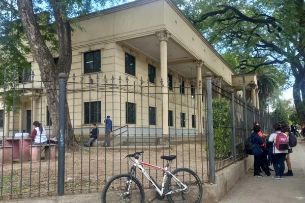 Armas en escuelas tucumanas: Los alumnos implicados serán expulsados de la institución”