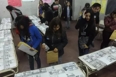 La millonaria inversión que deberán realizar los oficialistas para reimprimir sus boletas