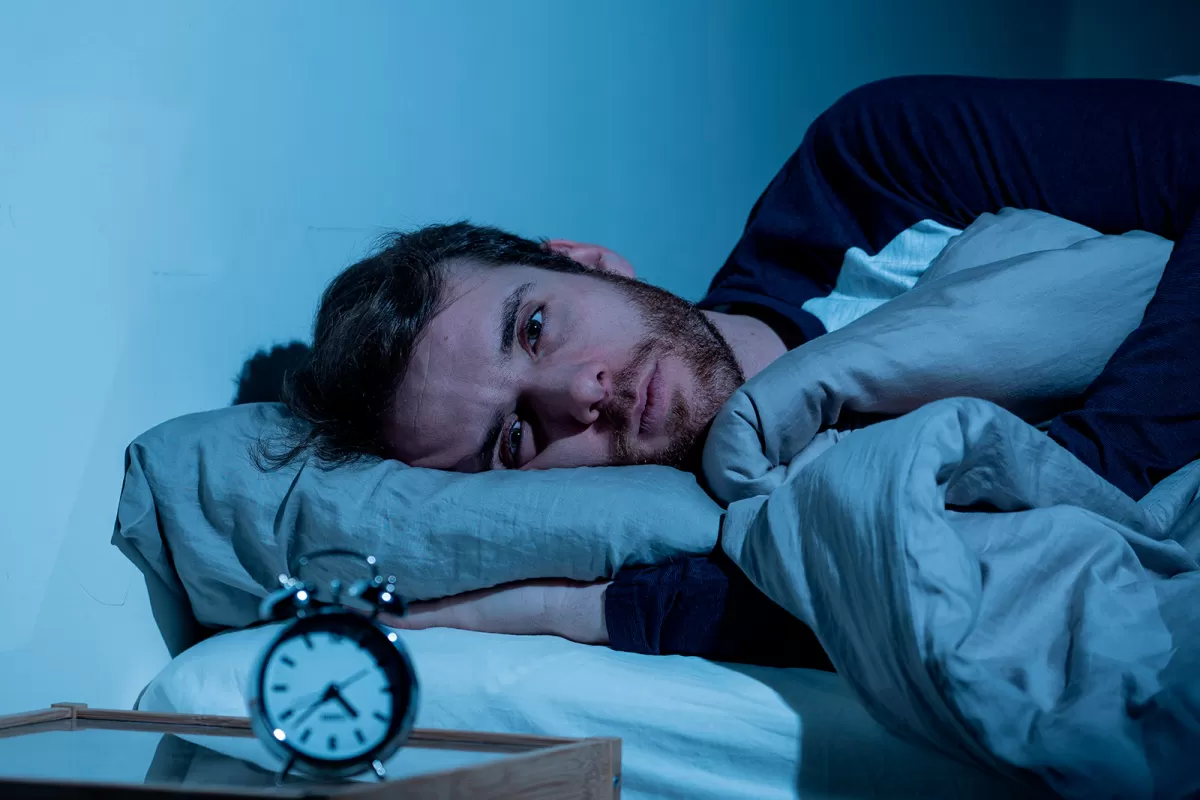 Insomnio: qué lo provoca y 10 consejos para dormir mejor y evitar uno de los males más actuales