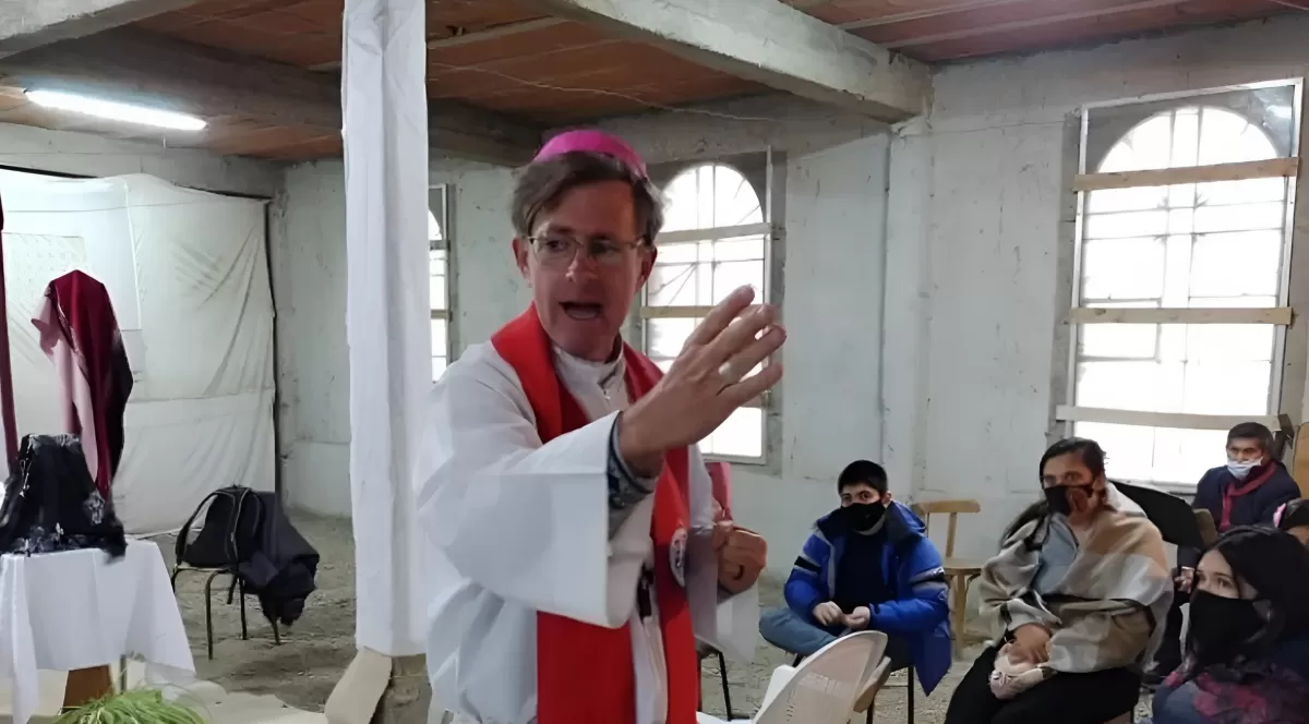 Quién es el “cura villero” elegido por Francisco como arzobispo de Buenos Aires