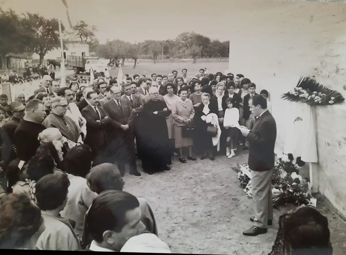 ARREGLOS EN 1965. Un joven Carlos Páez de la Torre evoca la historia en la inauguración de las refacciones hace casi 50 años.