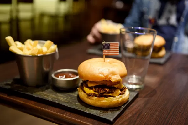 Hamburguesa: innovación, la clave para la perdurabilidad de un plato noble