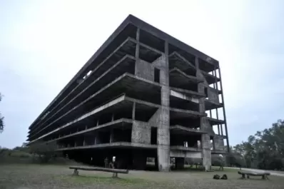 El sueño de la UNT, un revoltijo de secretos