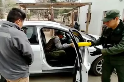 Cafayate: ocultaba paquetes con más de 32 kilos de cocaína dentro del torpedo de un auto