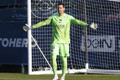 Sergio Rico, arquero del PSG, salió del coma inducido tras accidente