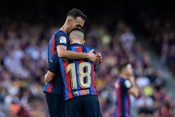 En Barcelona despidieron a Busquets y Jordi Alba y volvieron a pedir por la vuelta de Messi