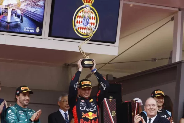 Fórmula 1: Verstappen se lució bajo la lluvia en Mónaco