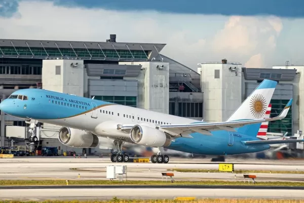 Sergio Massa estrena el nuevo avión presidencial con un viaje a China
