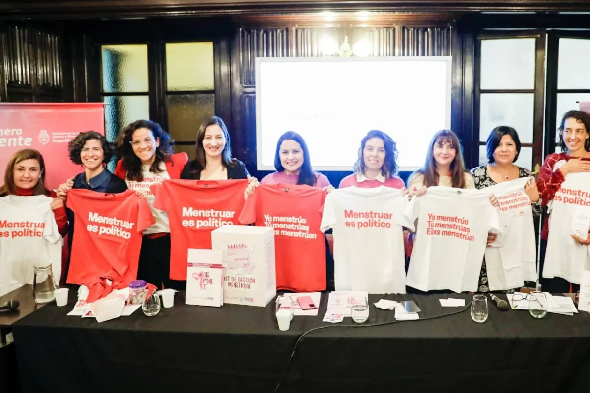 La ministra de género Ayelén Mazzina lanzó el programa MenstruAr con una frase que generó polémica: Menstruar es un derecho