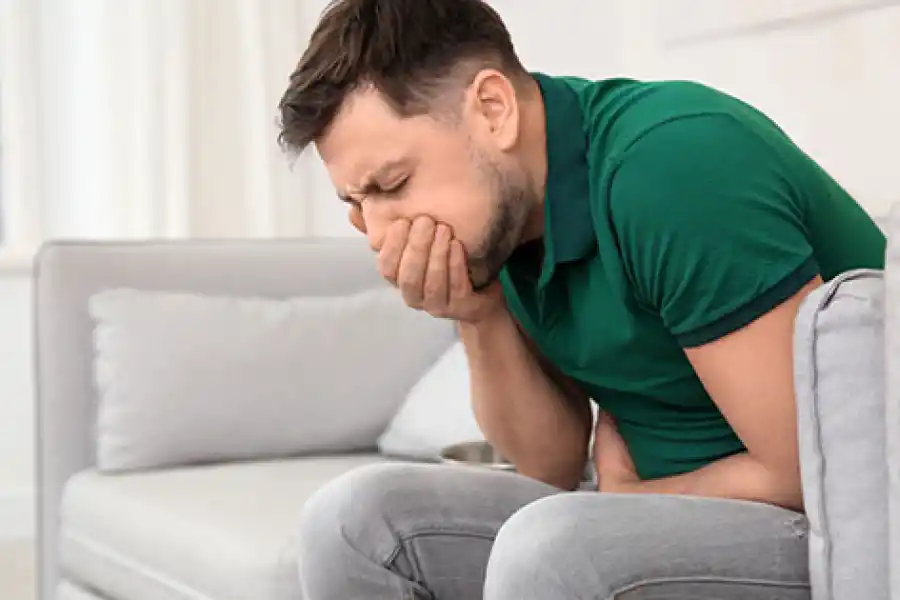 Las náuseas, uno de los síntomas de sufrir una intoxicación por monóxido de carbono.