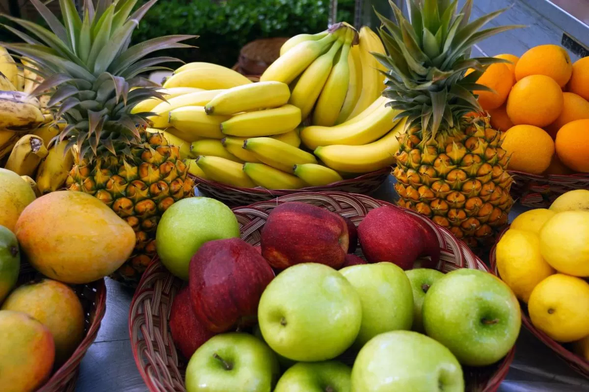 La potente fruta que ayuda a bajar de peso, favorece la digestión y cuida la piel