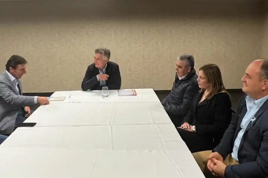 Viaje sorpresa, regalos, pedidos y chicanas: trastienda de la agenda de Macri en Tucumán