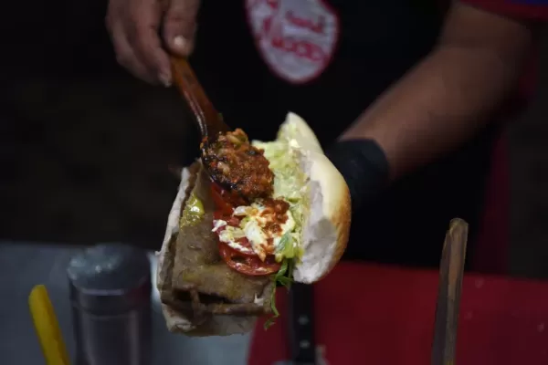 Tucumán y Santiago, en pie de guerra por el sánguche de milanesa
