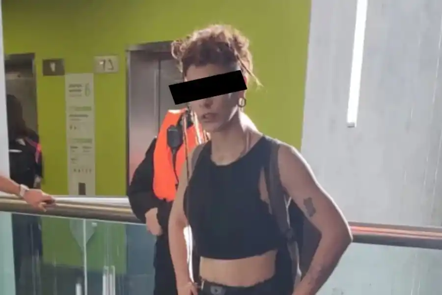 La joven fue detenida y liberada a las horas.