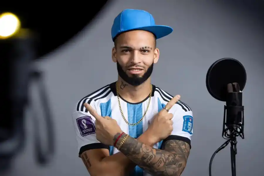 “El Messi gasista”: la IA mostró cómo lucirían las figuras de la Selección argentina con otros trabajos