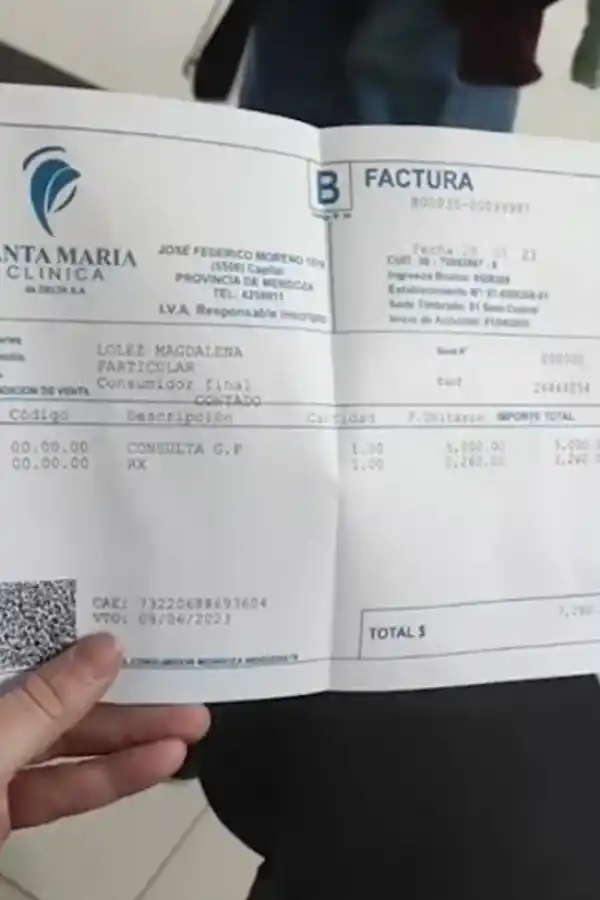 Chileno sorprendido: la factura de la clínica privada que atendió a su hija