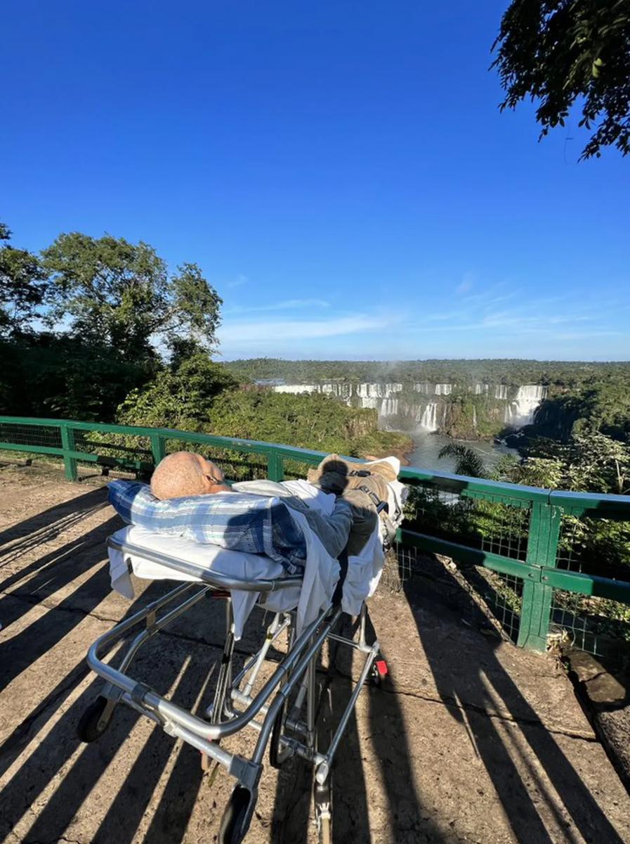 Valmiro Aparecido da Silva tiene cáncer y cumplió su sueño de conocer las Cataratas del Iguazú