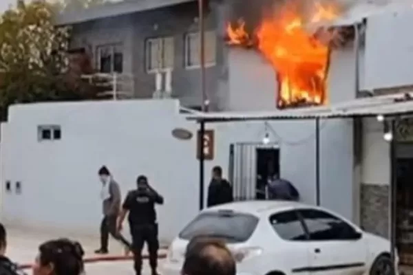 Tragedia en La Matanza: una menor murió al incendiarse un hogar de niños