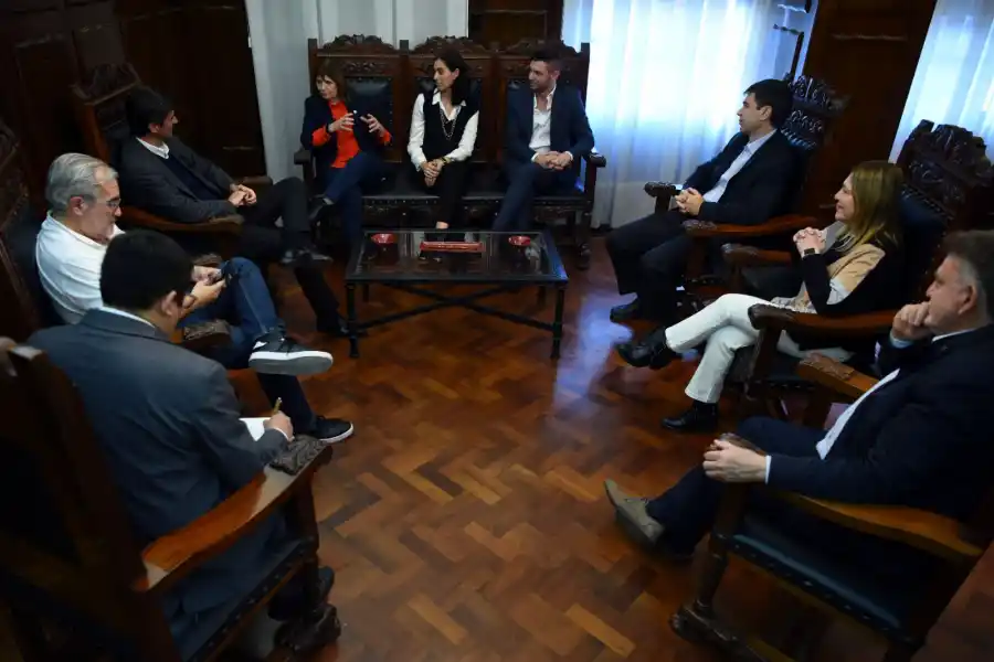 EN LA GACETA. Bullrich y los referentes de JxC en la reunión que tuvieron con Dessein y Pochat. LA GACETA/FOTO DE DIEGO ARÁOZ 