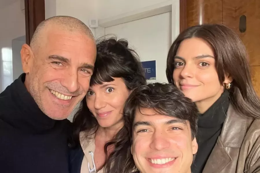 Leonardo Sbaraglia, Griselda Siciliani, Agustín Sullivan y Cumelen Sanz serán los protagonistas de la biopic de Carlos Menem (Foto: instagram / agustin_sullivan)