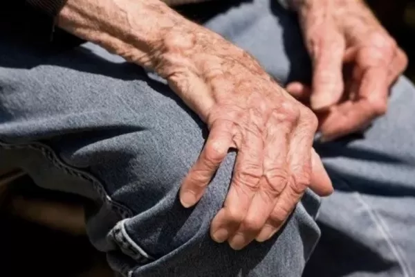 Entró a una casa de Tafí Viejo, golpeó a un hombre de 82 años y le robó $200.000