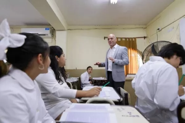 Tucumán, entre las provincias que más “sostienen” a sus ministros de Educación