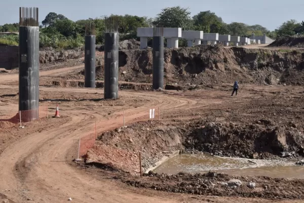 En octubre se habilitaría el puente ferroviario