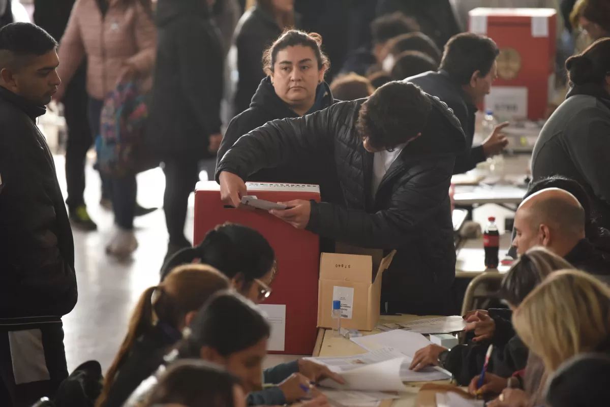 Elecciones en Tucumán: un día de contrastes, entre demoras y malestar