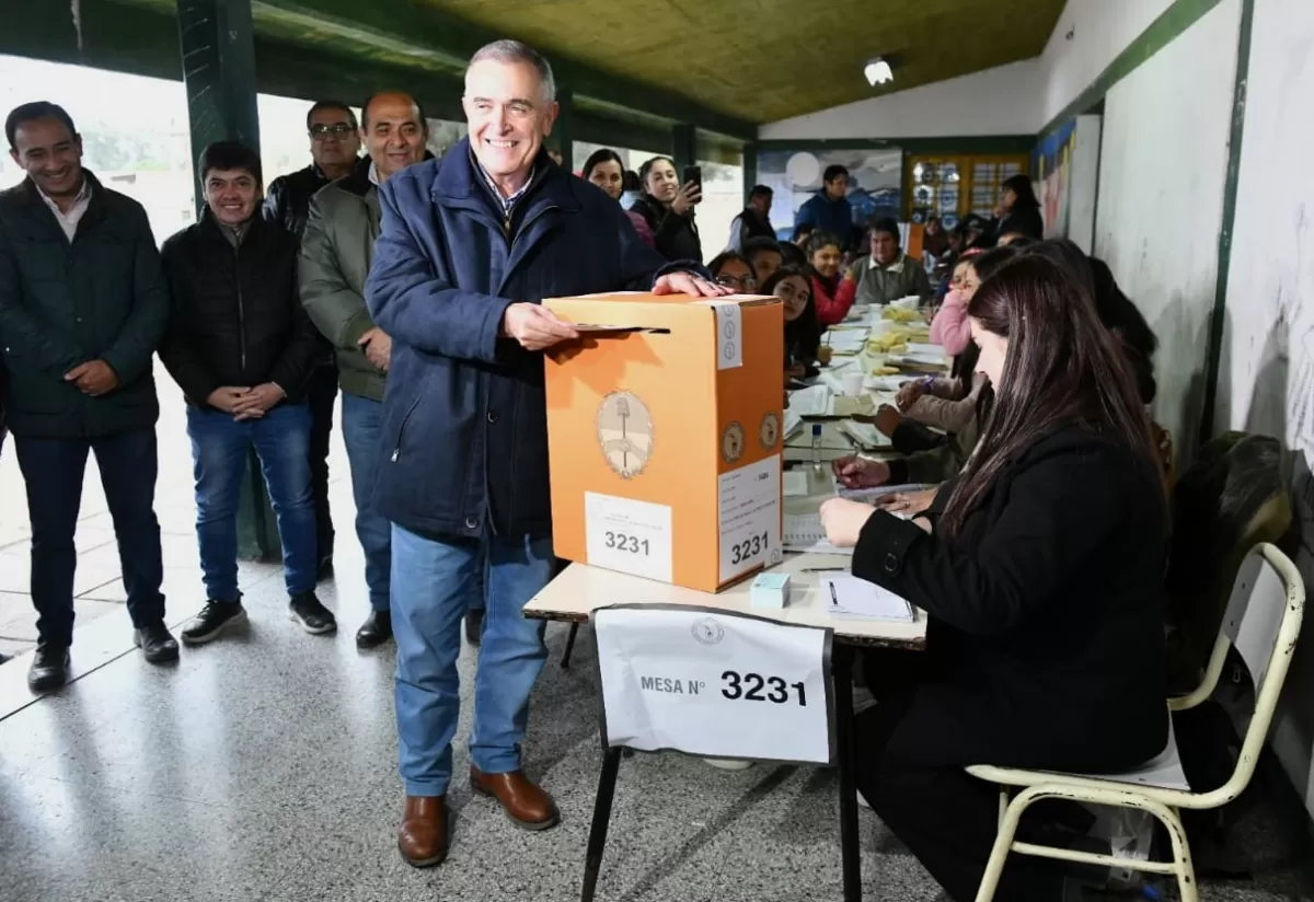 Osvaldo Jaldo votó en Trancas.