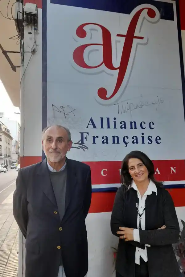 DIRECTIVOS DE LA AF. La profesora Mariana Sawaya y el abogado Eduardo Posse Cuezzo. 