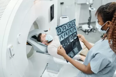 Por la diferencia cambiaria, cada vez más uruguayos hacen turismo médico en Argentina