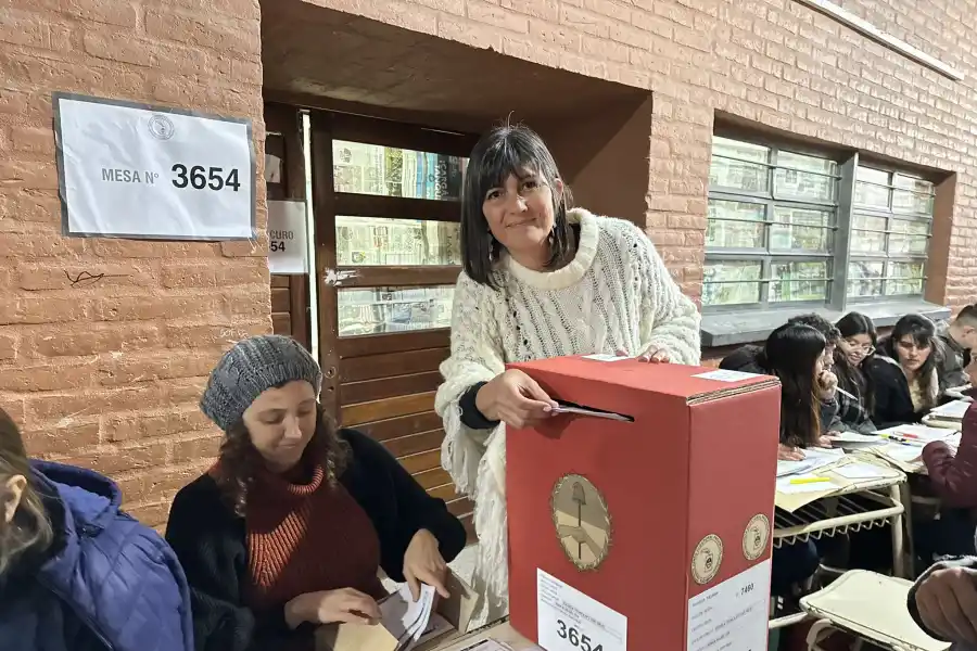 OFICIALISTA. Daniela Bravo lideró la lista a concejal más votada de Tafí Viejo. Foto de Twitter