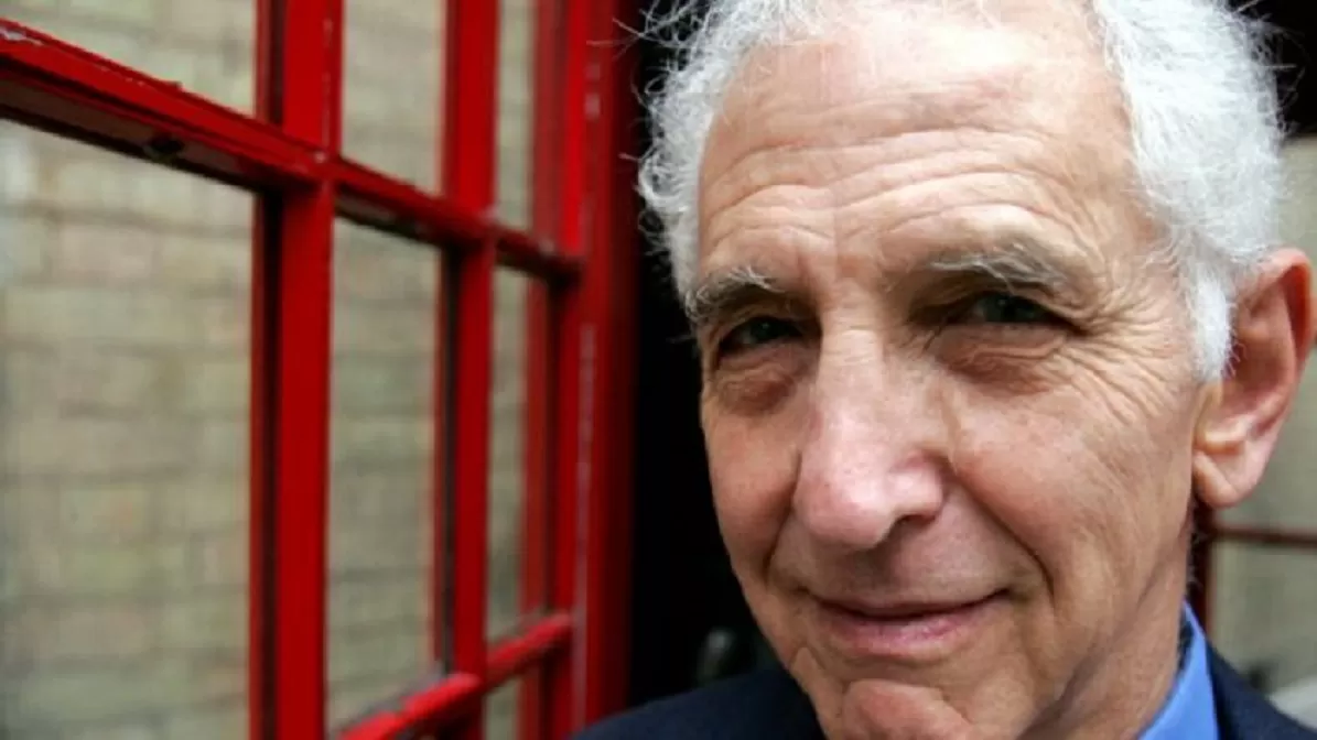 Falleció Daniel Ellsberg, el informante que filtró los “Papeles del Pentágono”