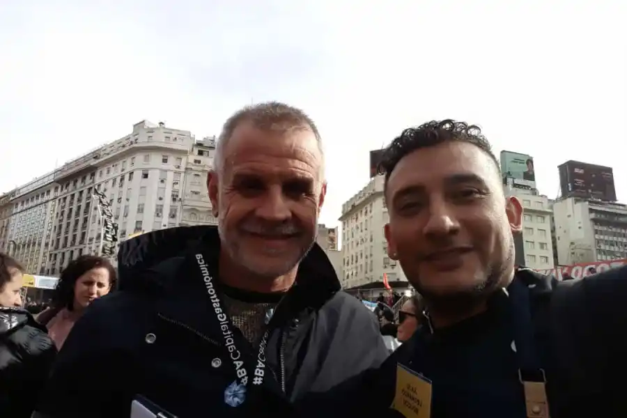 EN LA 9 DE JULIO. Boucou, junto al chef Christian Petersen.