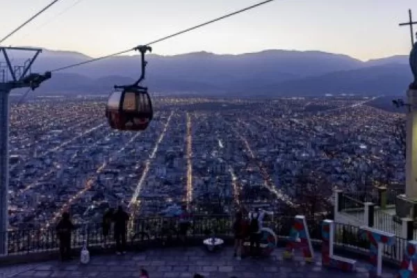 El Teleférico, un ícono turístico para apreciar Salta desde el aire