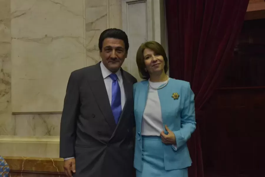 César Troncoso como Eduardo Duhalde y Alejandra Flechner como Hilda 