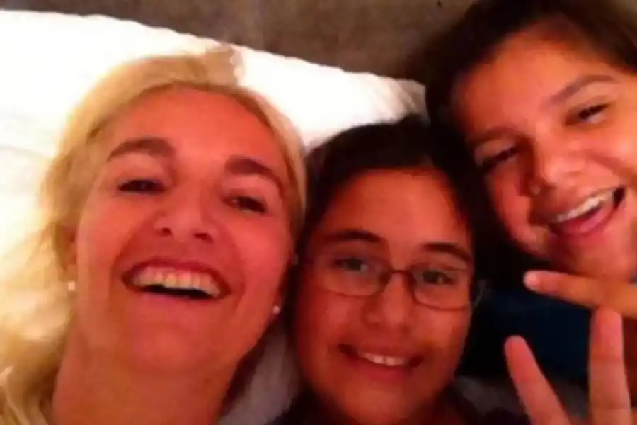 Silvia D´Auro junto a Morena y Rocío Rial