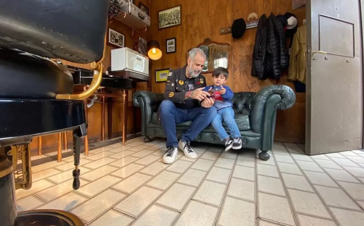 Jorge Rial comparte en su cuenta de Instagram fotos con su nieto Francesco.
