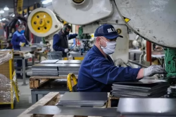 Oficial: leve suba económica   en el primer trimestre del año