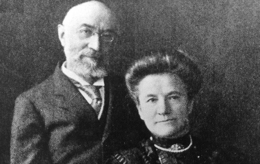  Isidor Straus y su esposa, Ida murieron en el naufragio del Titanic