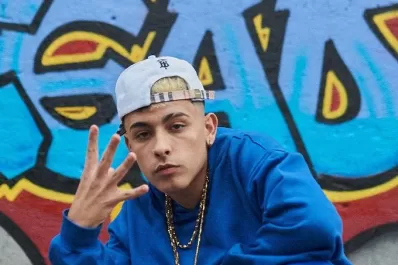 La despedida de Román sigue tomando forma