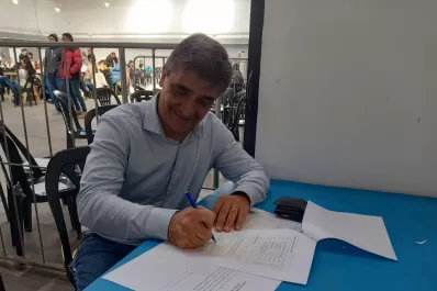 Pablo Yedlin renunció a la banca de legislador y en su lugar asumirá su hermano