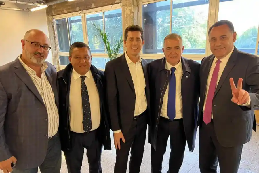 CON EL MINISTRO DEL INTERIOR. Caponio, Monteros, Jaldo y Amado rodean al candidato presidencial.