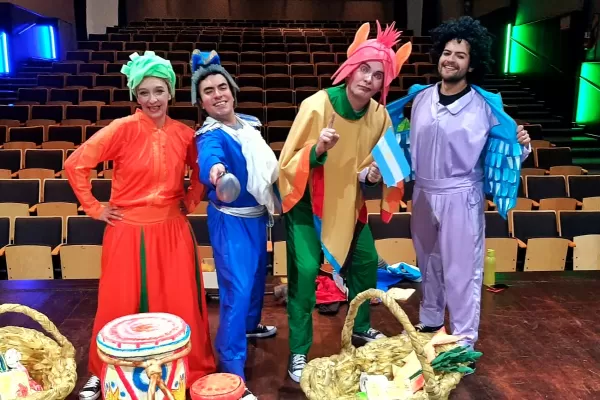 Teatro tucumano: “Belgrano en celeste y blanco”, y lejos del pedestal